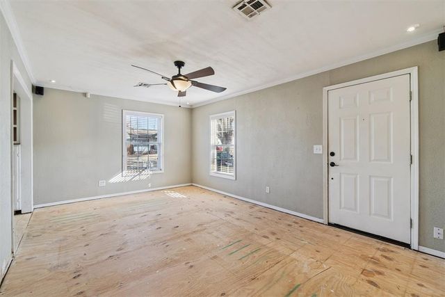 320 E Grumman Drive, Oklahoma City, OK 73110