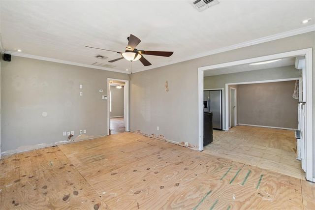 320 E Grumman Drive, Oklahoma City, OK 73110