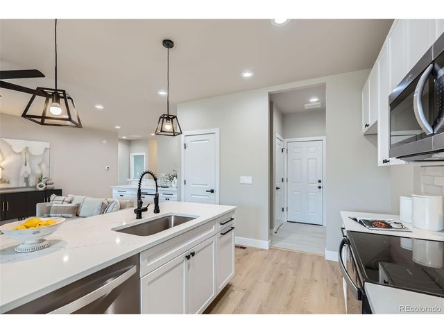21 S Gray St, Lakewood, CO 80226
