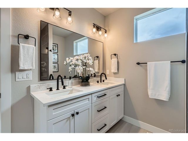 21 S Gray St, Lakewood, CO 80226