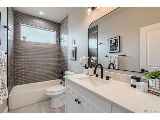 21 S Gray St, Lakewood, CO 80226