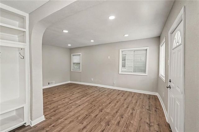 1842 E 77th Street, Kansas City, MO 64132