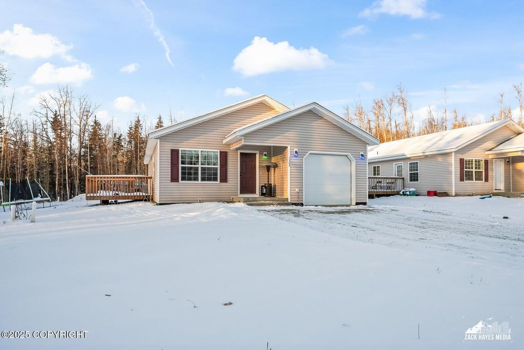 5368 W Hollywood Road, Wasilla, AK 99623