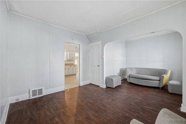 2247 Independence Avenue, Niagara Falls, NY 14301