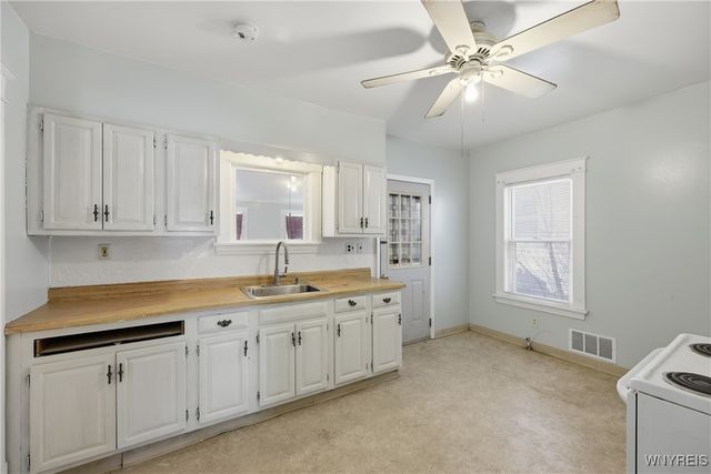 2247 Independence Avenue, Niagara Falls, NY 14301