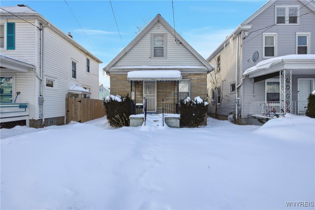 2247 Independence Avenue, Niagara Falls, NY 14301
