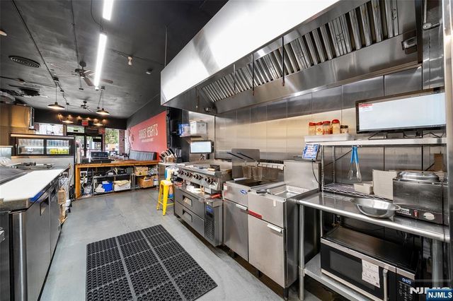195 Boulevard, Hasbrouck Heights, NJ 07604
