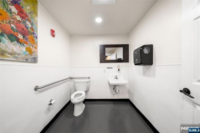 195 Boulevard, Hasbrouck Heights, NJ 07604
