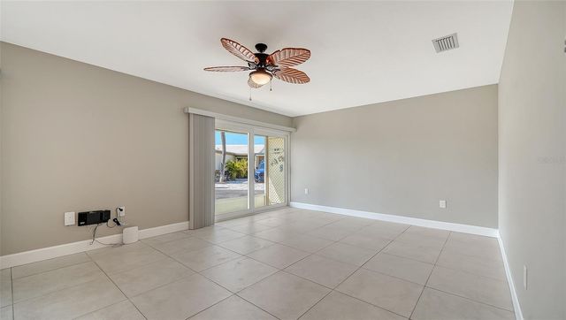 113 WHISPERING SANDS DRIVE V47, Sarasota, FL 34242