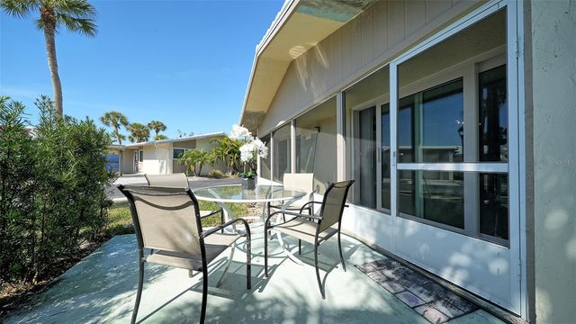 113 WHISPERING SANDS DRIVE V47, Sarasota, FL 34242