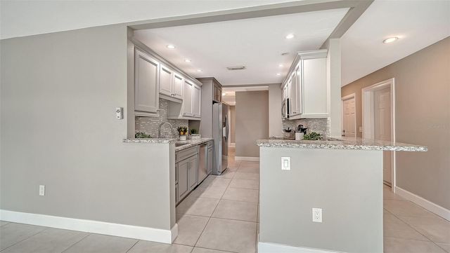 113 WHISPERING SANDS DRIVE V47, Sarasota, FL 34242