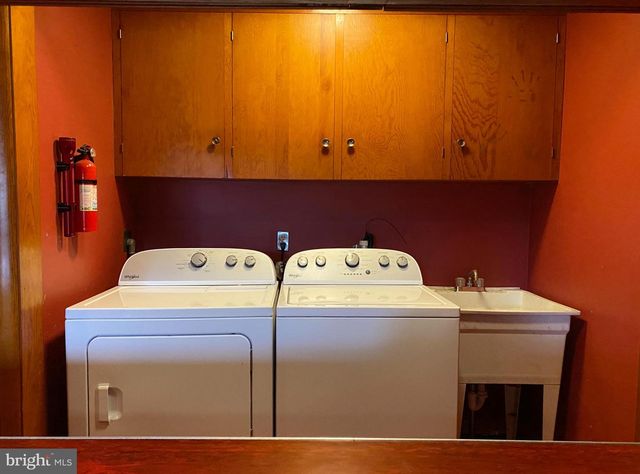 130 W WHITEHALL RD, State College, PA 16801