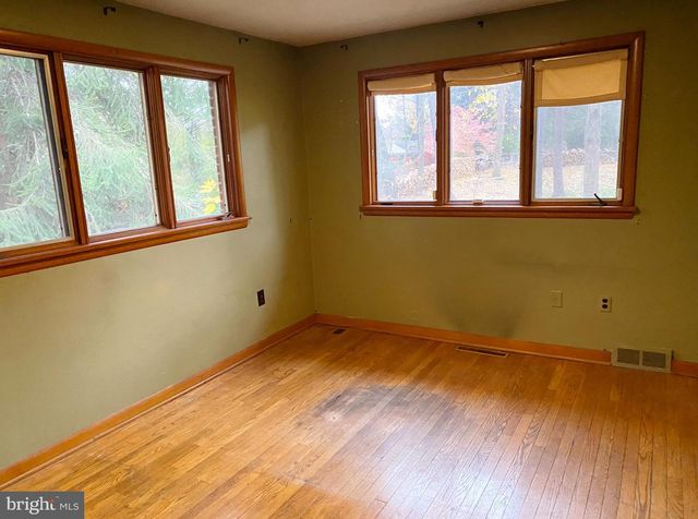 130 W WHITEHALL RD, State College, PA 16801