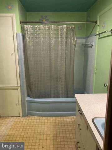 130 W WHITEHALL RD, State College, PA 16801