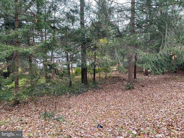 130 W WHITEHALL RD, State College, PA 16801