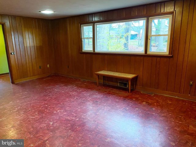 130 W WHITEHALL RD, State College, PA 16801