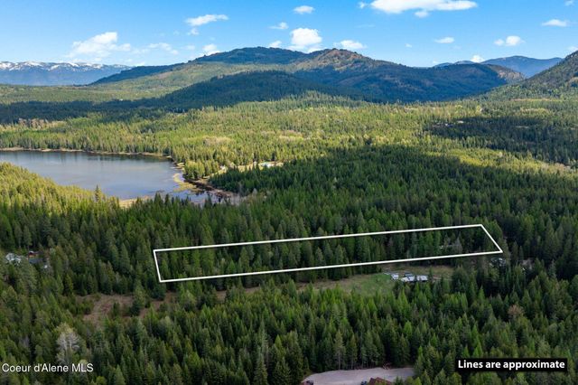 335 Tamarack LN, Sagle, ID 83860