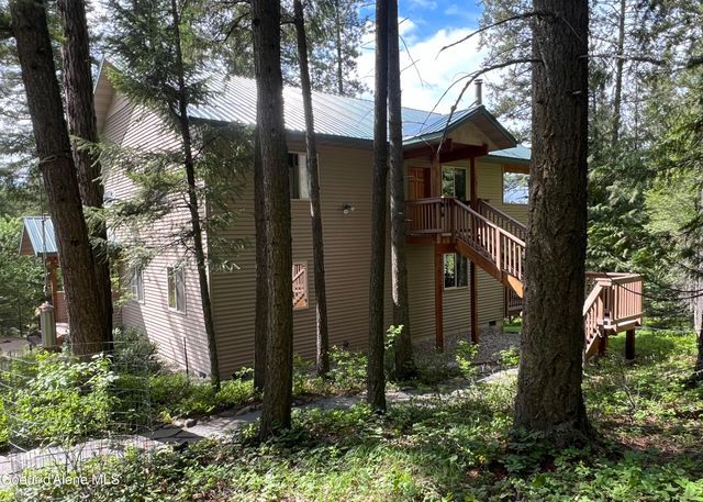 335 Tamarack LN, Sagle, ID 83860