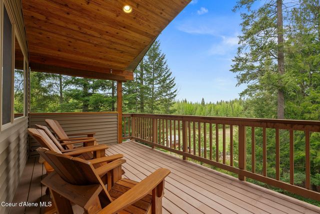 335 Tamarack LN, Sagle, ID 83860