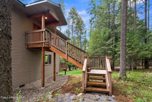 335 Tamarack LN, Sagle, ID 83860