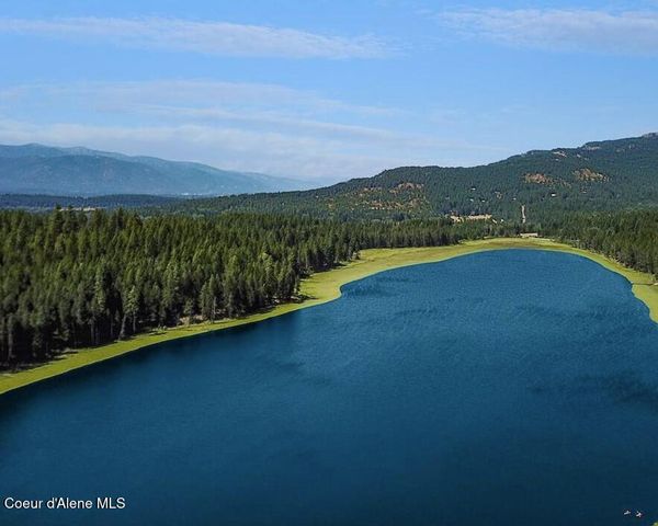 335 Tamarack LN, Sagle, ID 83860