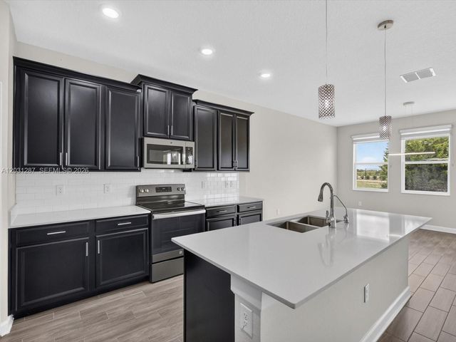 1152 Trappers Trail Loop, Davenport, FL 33896