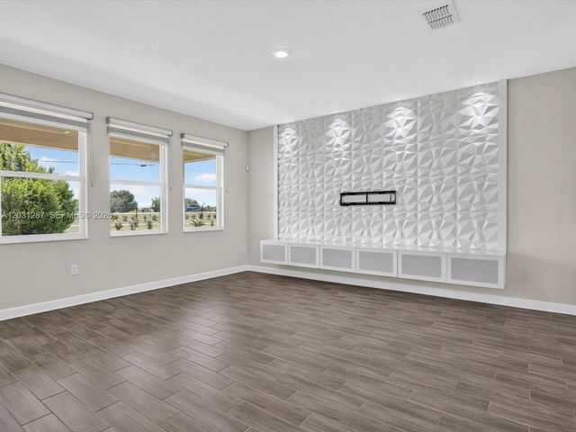 1152 Trappers Trail Loop, Davenport, FL 33896
