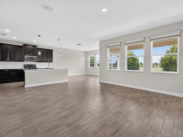 1152 Trappers Trail Loop, Davenport, FL 33896