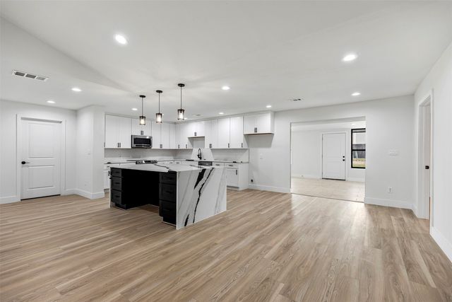 1907 Sunridge Road, Carrollton, TX 75006