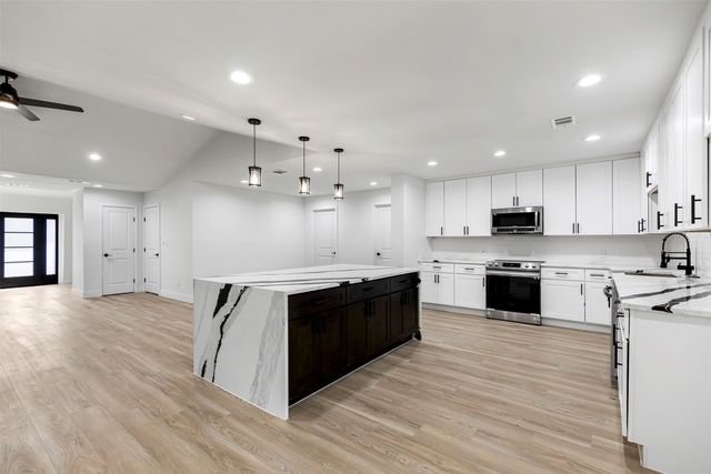 1907 Sunridge Road, Carrollton, TX 75006