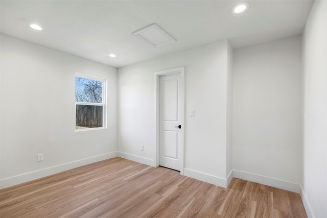 1907 Sunridge Road, Carrollton, TX 75006