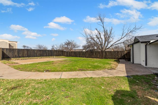 1907 Sunridge Road, Carrollton, TX 75006