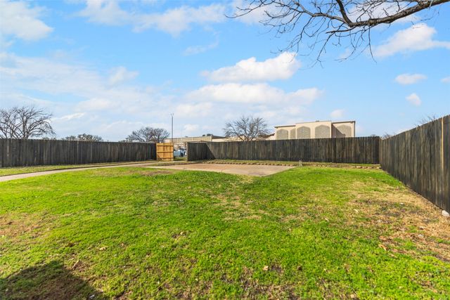 1907 Sunridge Road, Carrollton, TX 75006
