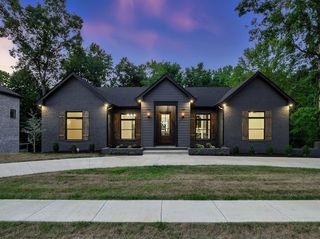 2549 Everwood Ct, Clarksville, TN 37043