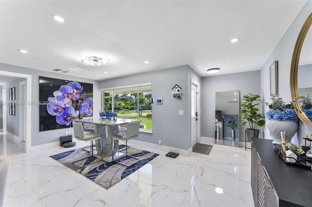 7501 NW 42nd St, Coral Springs, FL 33065