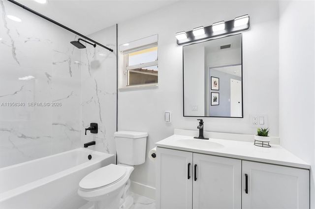 7501 NW 42nd St, Coral Springs, FL 33065