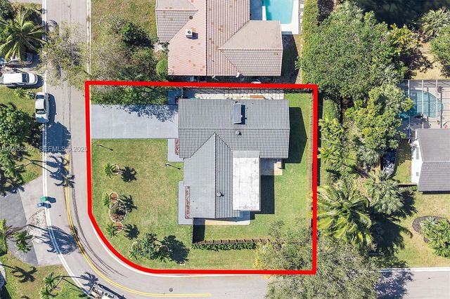 7501 NW 42nd St, Coral Springs, FL 33065