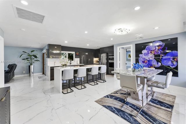 7501 NW 42nd St, Coral Springs, FL 33065