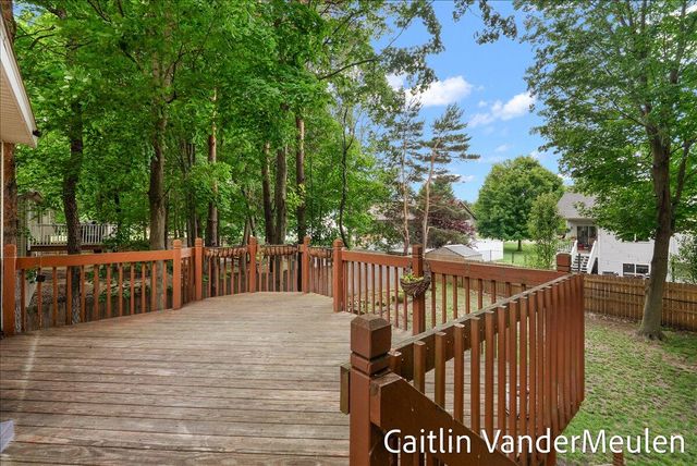 11035 Timberline Drive, Allendale, MI 49401