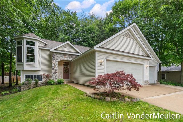 11035 Timberline Drive, Allendale, MI 49401