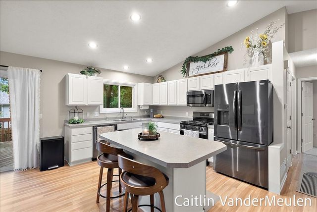 11035 Timberline Drive, Allendale, MI 49401