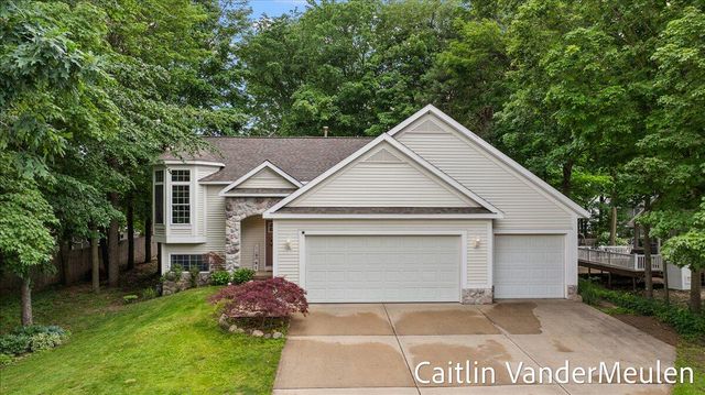 11035 Timberline Drive, Allendale, MI 49401