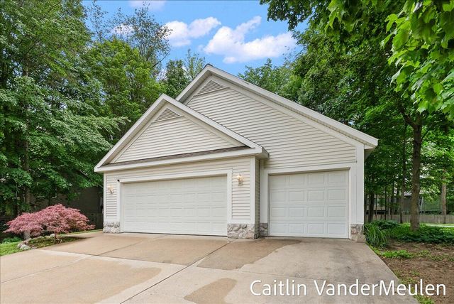 11035 Timberline Drive, Allendale, MI 49401