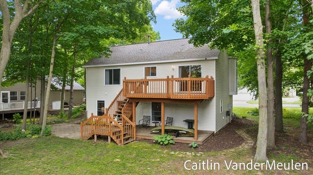 11035 Timberline Drive, Allendale, MI 49401