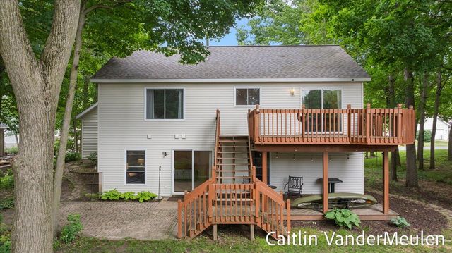 11035 Timberline Drive, Allendale, MI 49401