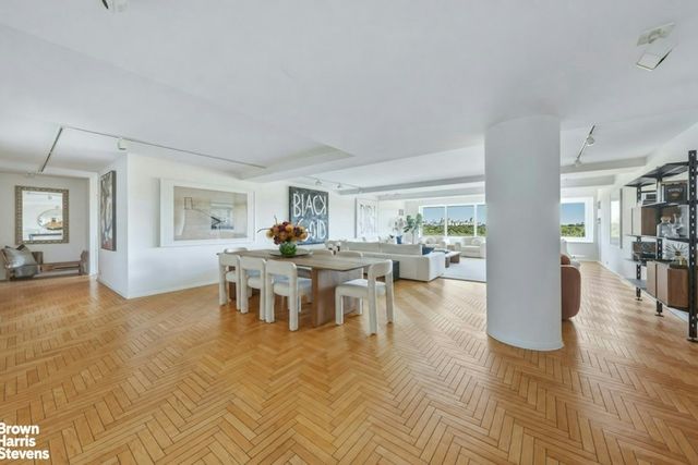 106 Central Park S Apt 11A, New York City, NY 10019