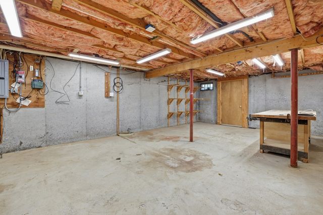 83 Greenville Dr, Sandwich, MA 02644
