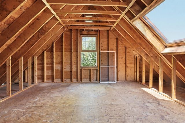 83 Greenville Dr, Sandwich, MA 02644