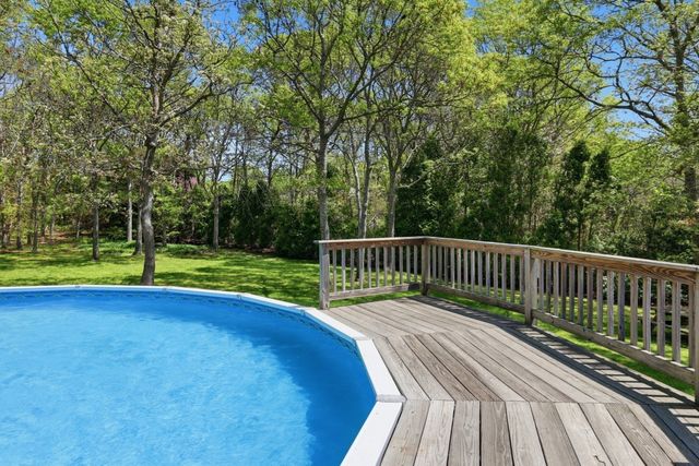 83 Greenville Dr, Sandwich, MA 02644