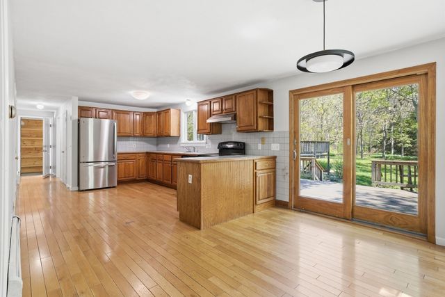 83 Greenville Dr, Sandwich, MA 02644
